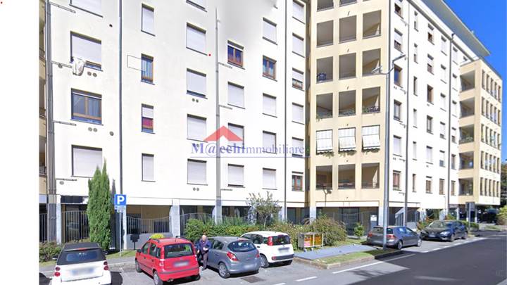Negozio a una luce, Zona Stazione 