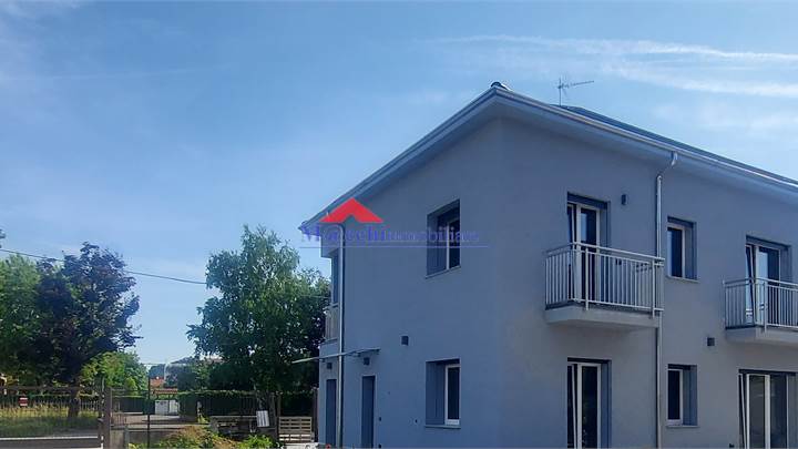 Affittasi 3 Locali, doppi servizi – classe A++