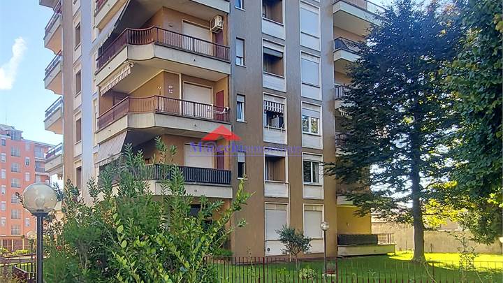 due locali zona Sant'Edoardo